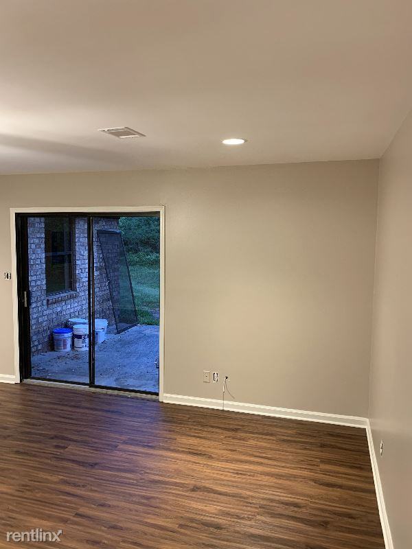 7113 Johnny Mercer Blvd - Photo 2 of 12