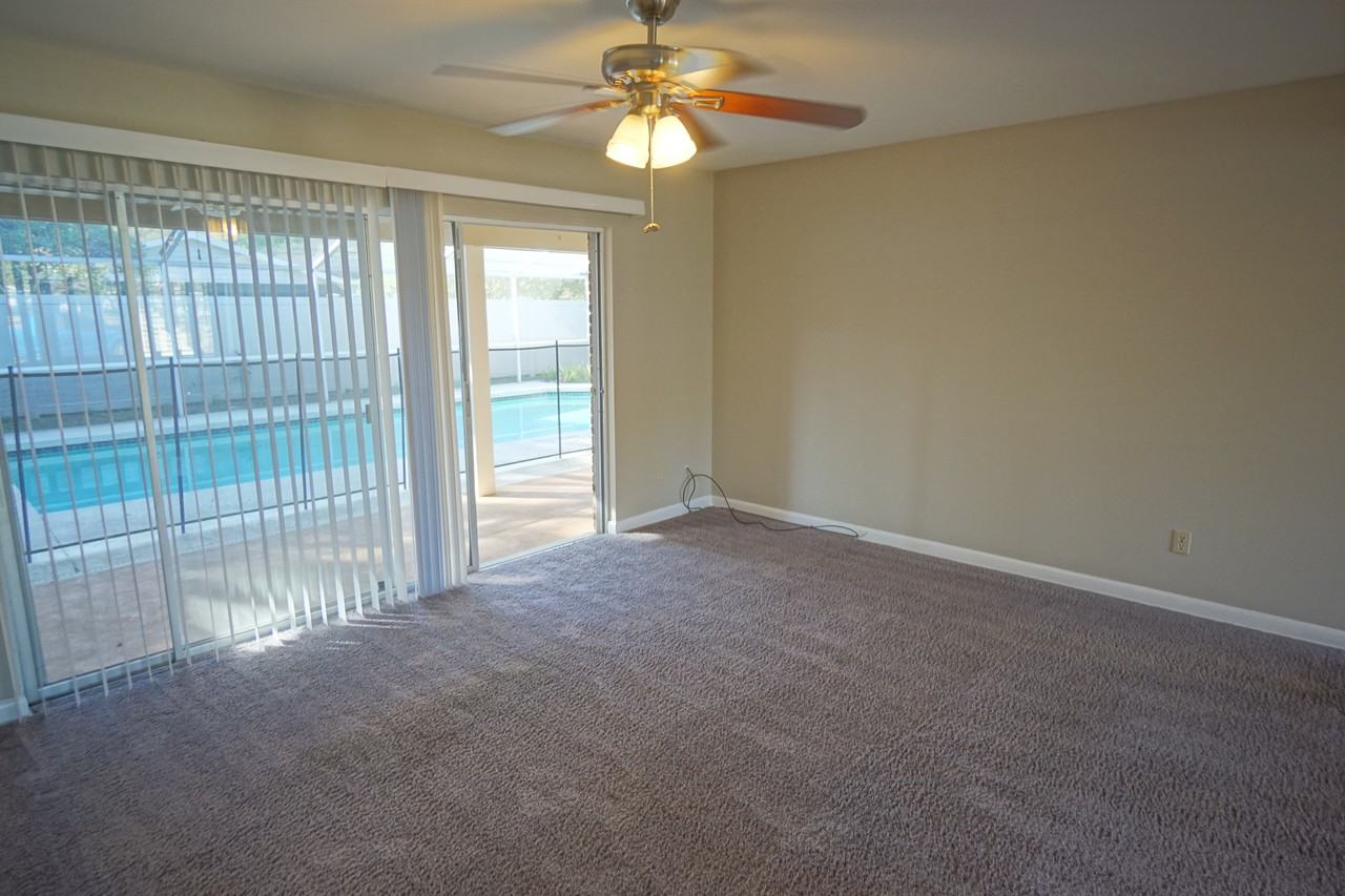 10411 Butia Pl - Photo 5 of 32