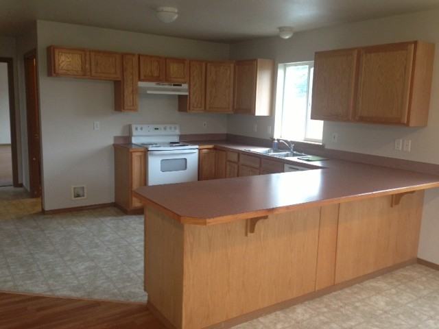 328 Wichman St S - Photo 2 of 12