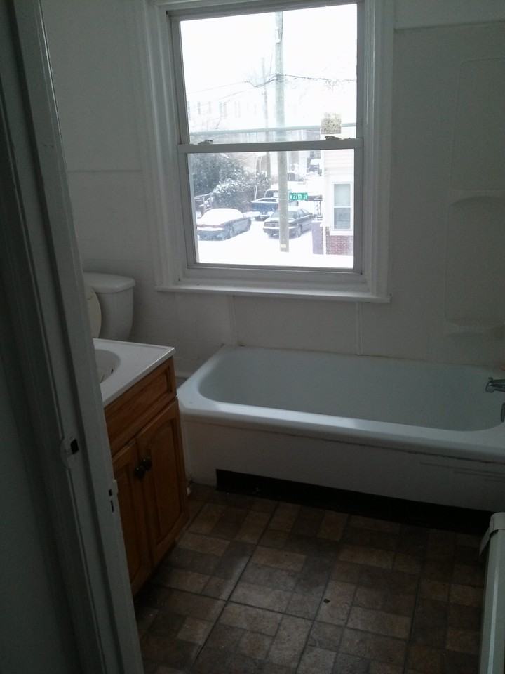 106 W 27th St - Photo 3 of 7