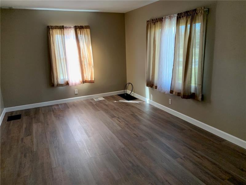 112 Ridge Rd - Photo 3 of 10