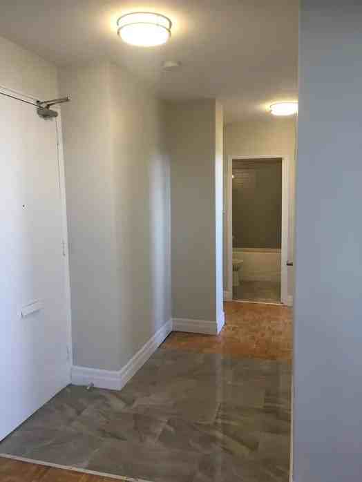 435 Eglinton Avenue East - Photo 2 of 5