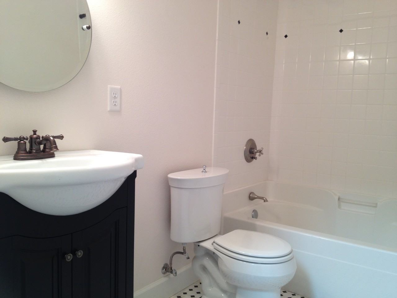 11412 NE Coos St - Photo 3 of 12