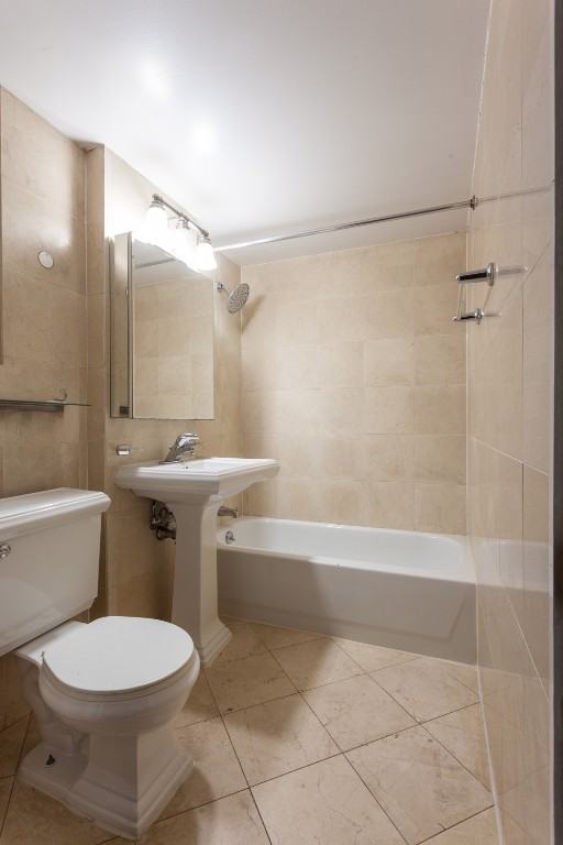 E 18th St #A2 - Photo 7 of 7