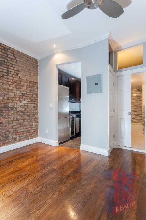 E 32nd St #1A - Photo 3 of 5