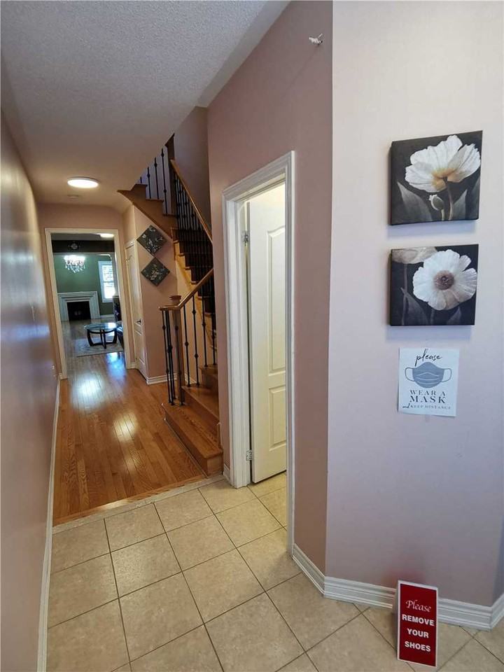 46 Alvin Curling Crescent - Photo 2 of 20