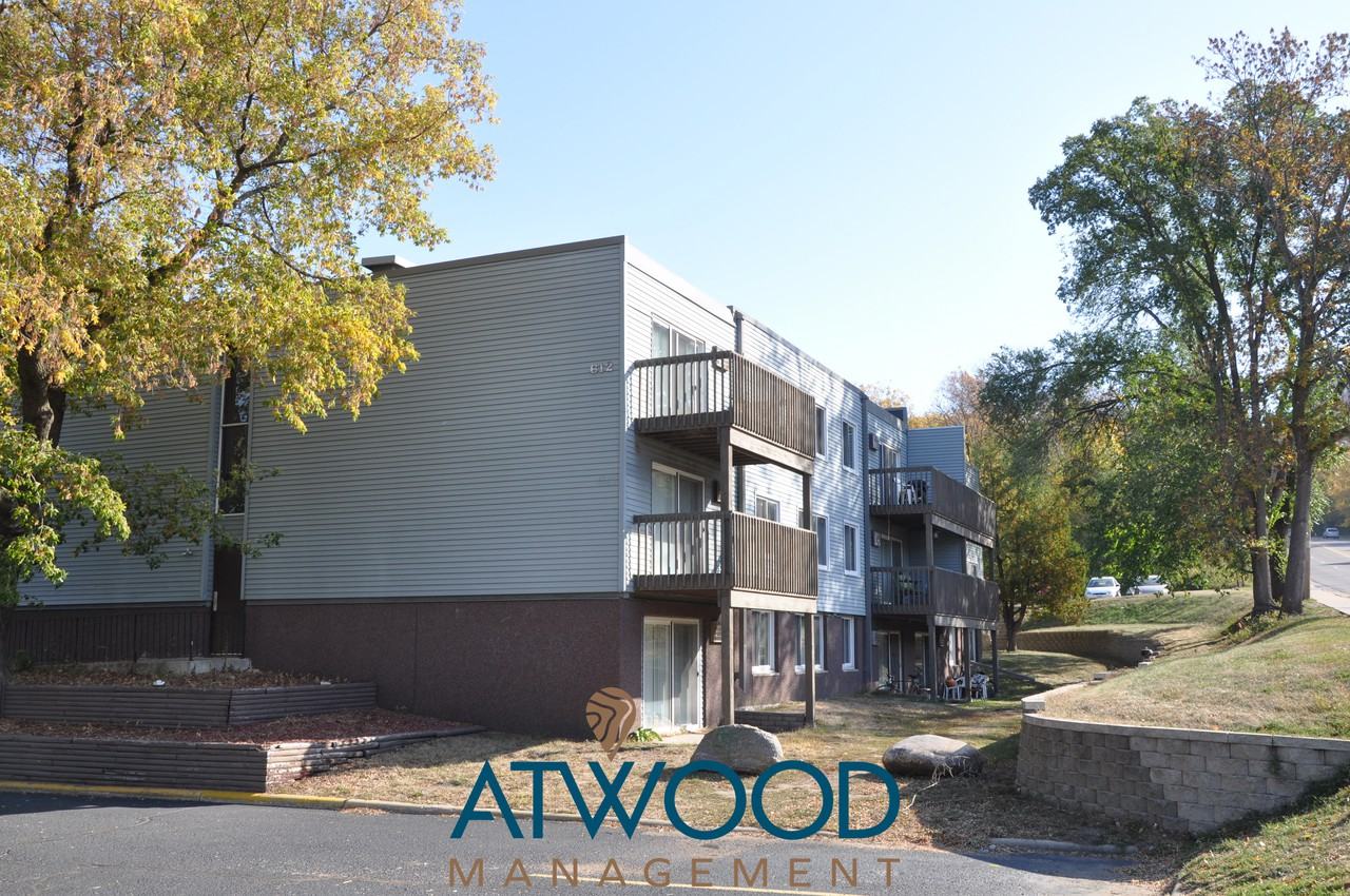 Southwood Flats 504 James Avenue, Mankato, MN 56001 Apartment for