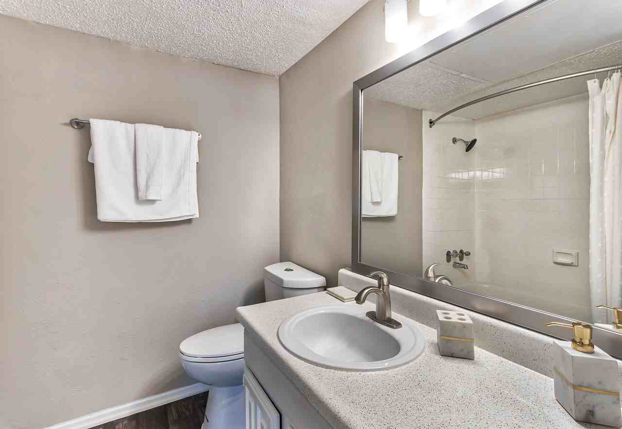 Spring Creek Apartments - Photo 5 of 18