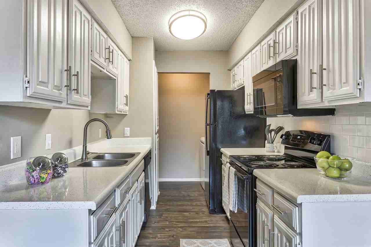 Spring Creek Apartments - Photo 3 of 18