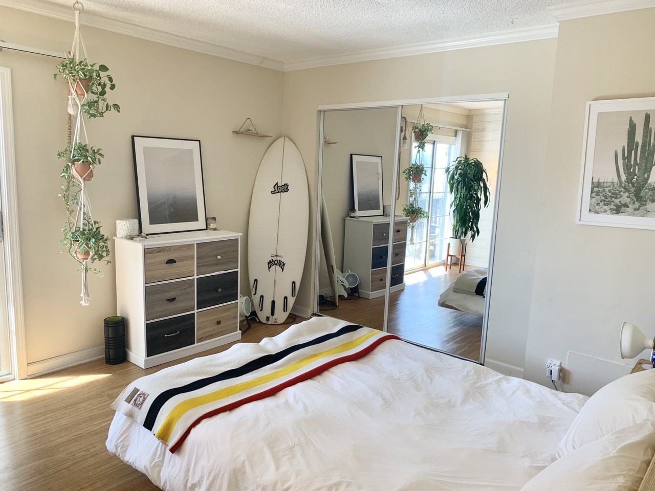 1901 Ocean Front Walk - Photo 2 of 8