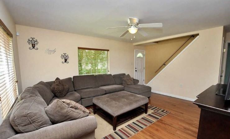 328 Church Road - Photo 2 of 20