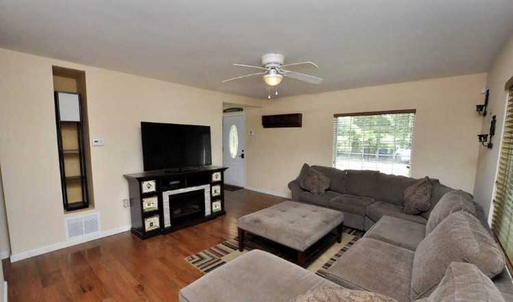 328 Church Road - Photo 3 of 20