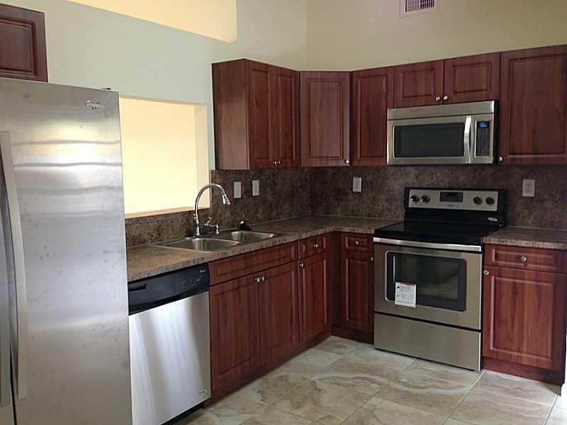 13761 Newport Manor