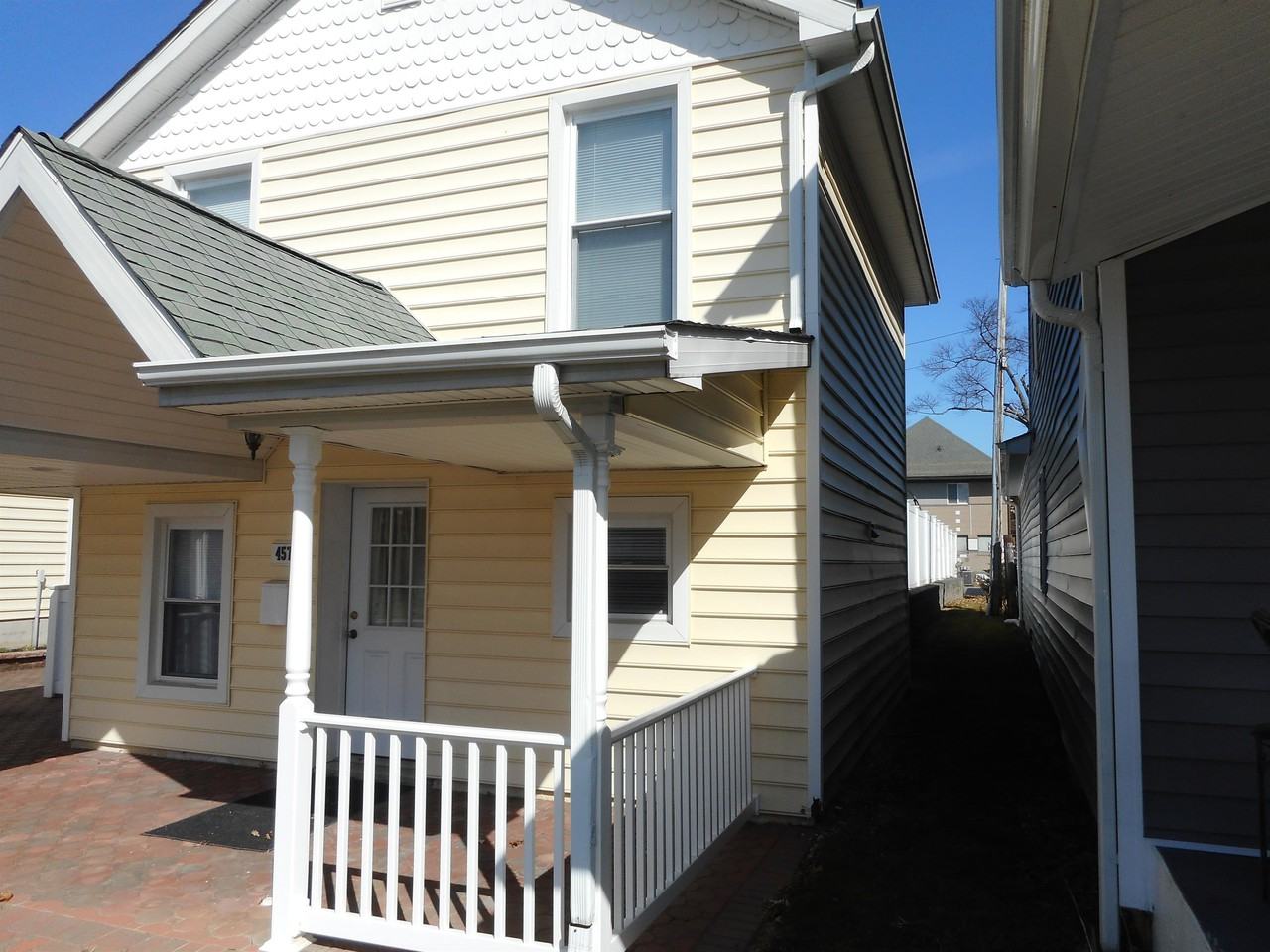 457 Lafayette St #1 - Photo 3 of 21