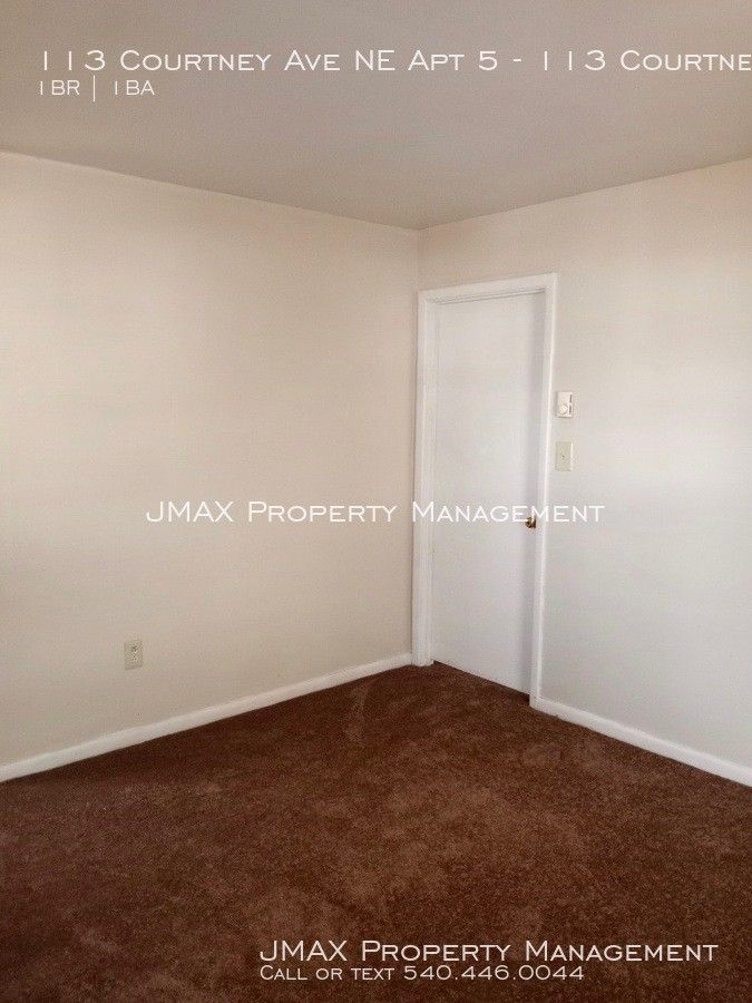 113 Courtney Ave NE - Photo 3 of 11