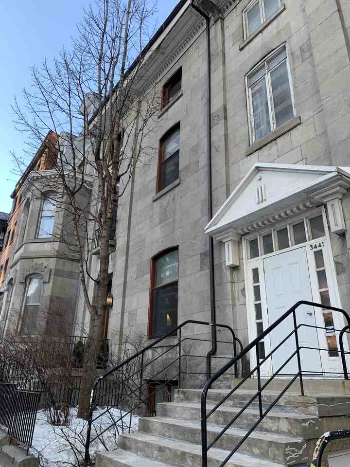 3441 Rue Peel #3