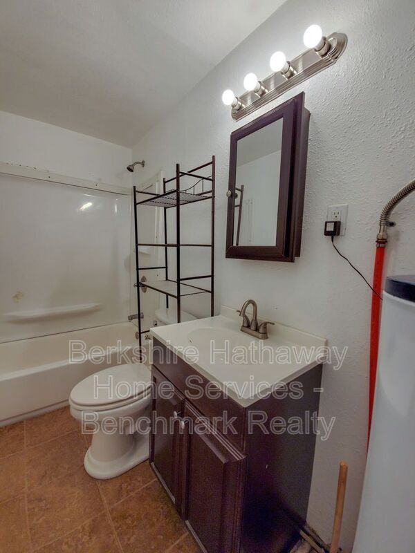 510 510 North Beard Avenue 1/2 - Photo 3 of 34