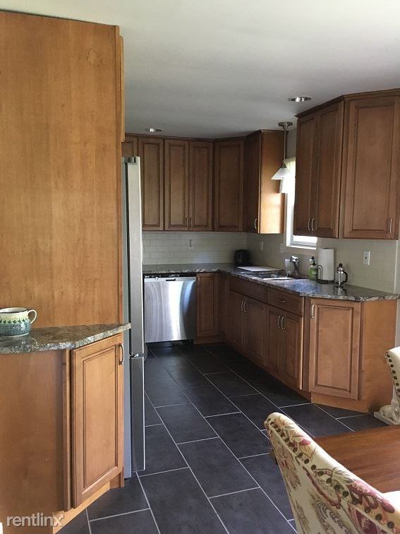 580 Cahoon Rd - Photo 2 of 16