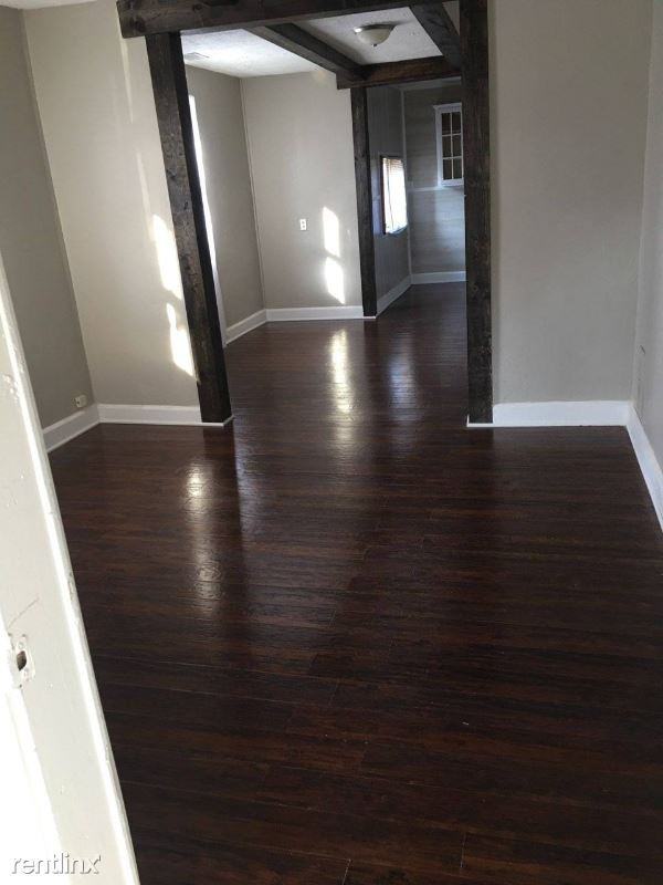 4814 4814 lagrand st 1 - Photo 3 of 5