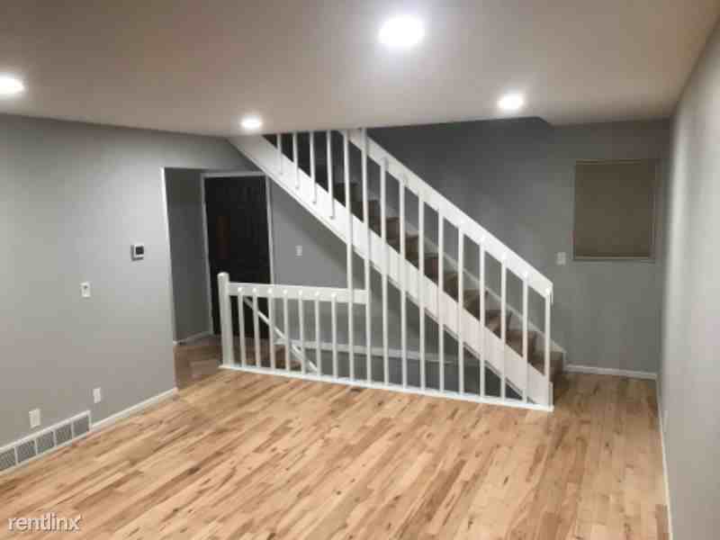 3024 3024 Marina Ln 3 - Photo 2 of 20