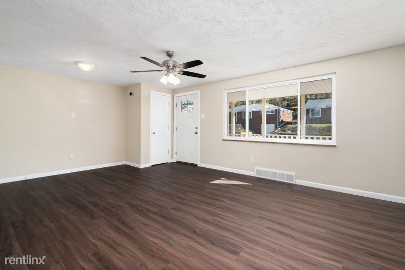 329 Berry St - Photo 3 of 18