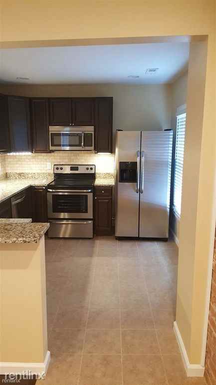 415 1/2 Eldridge Ave - Photo 2 of 13