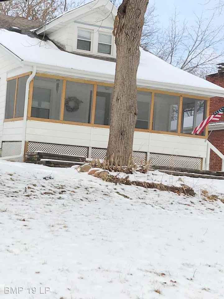 330 36th St Ne - Photo 2 of 19