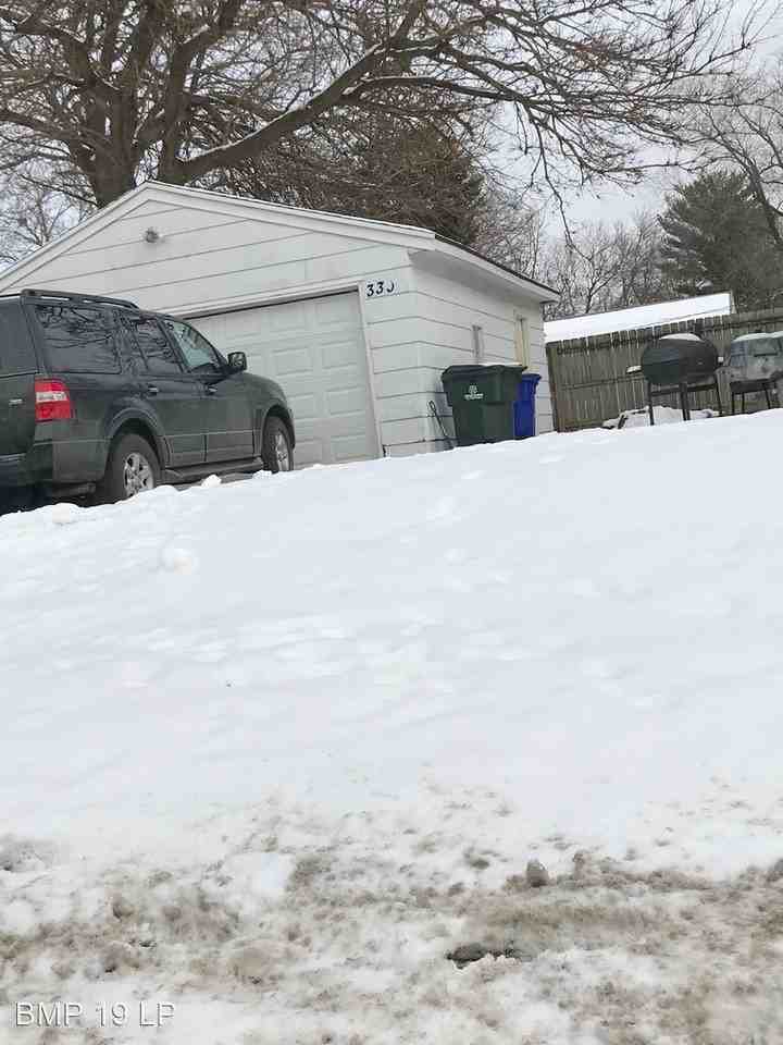 330 36th St Ne - Photo 3 of 19