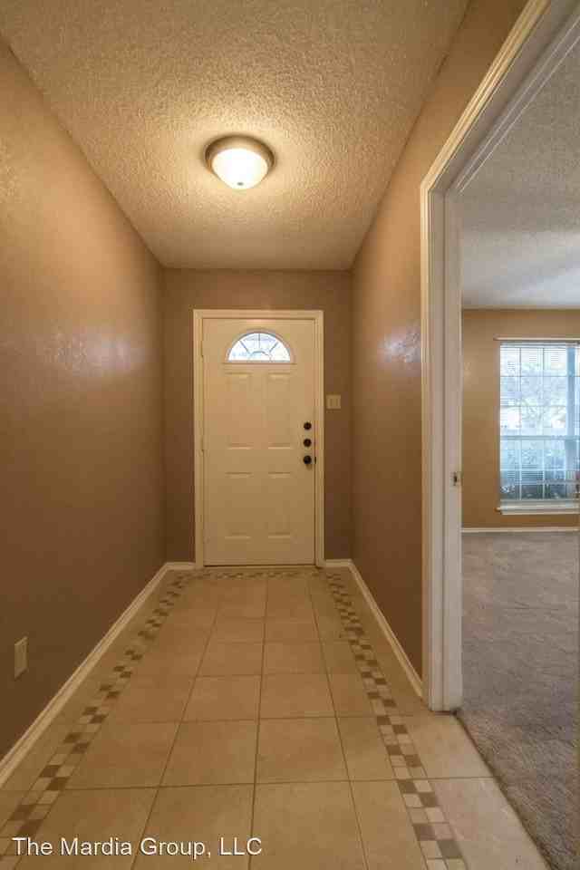 4103 Spring Meadow Ln - Photo 3 of 28