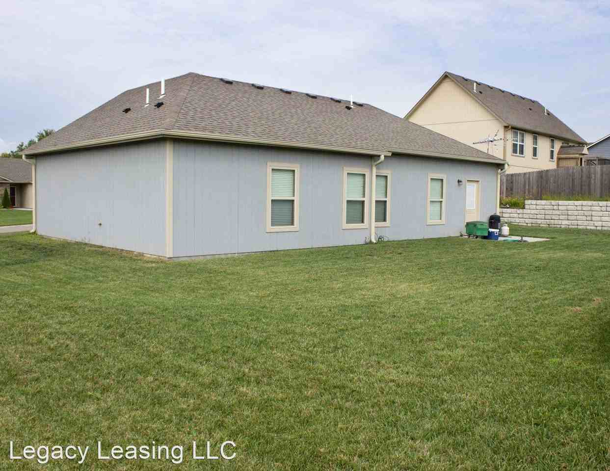 112 Prairie Meadow Rd - Photo 3 of 17