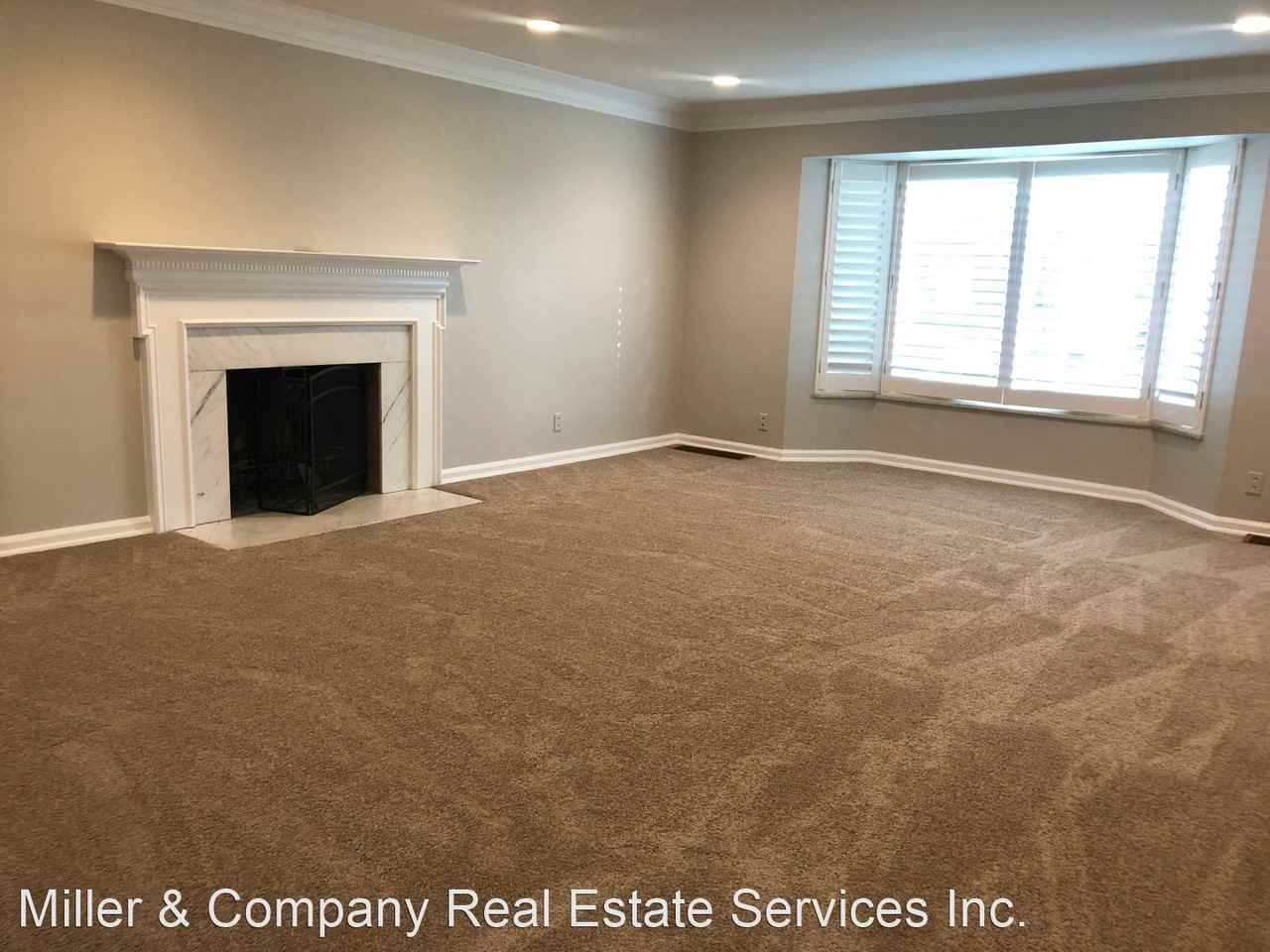 2035 E 900 S - Photo 3 of 26