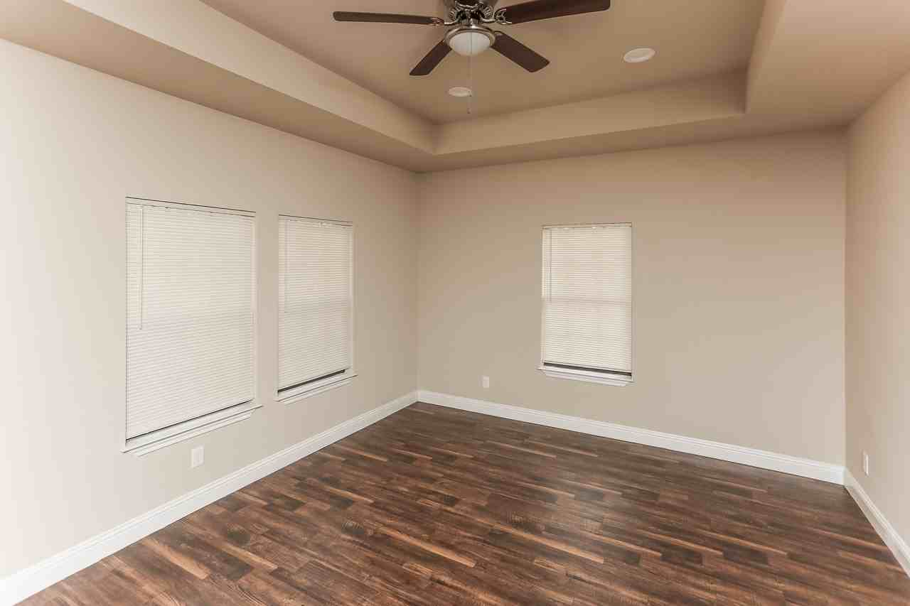 3502 Edgewood St - Photo 2 of 15