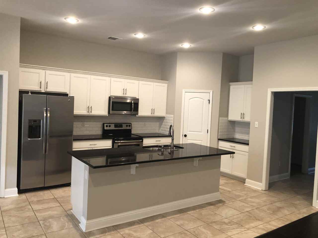 6266 Tiger Trace Avenue - Photo 2 of 15