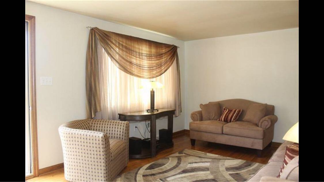 109 Linden Street - Photo 2 of 11