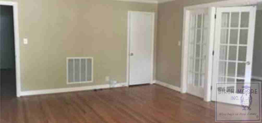 2500 Grant Avenue - Photo 3 of 15