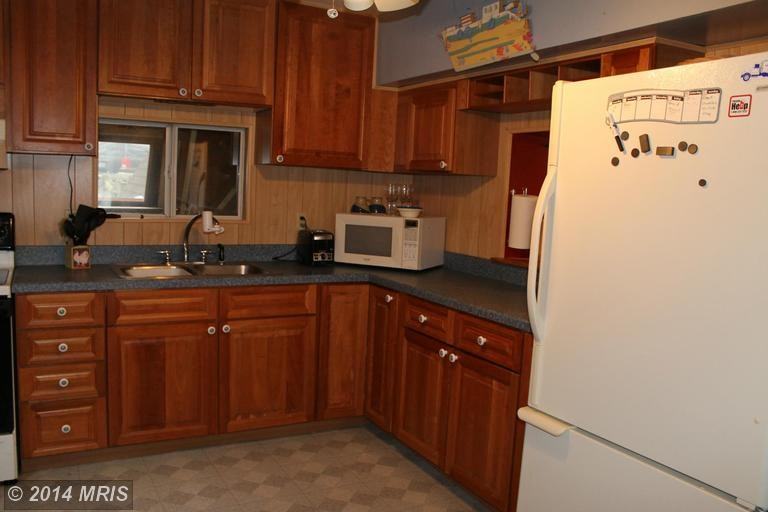 732 Lake Path - Photo 3 of 30