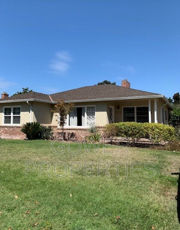 1559 Santa Maria Ave - Photo 2 of 19