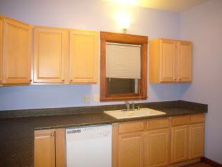 608 Oak St - Photo 2 of 25