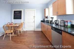 featured image of 3 Kinnaird St #1