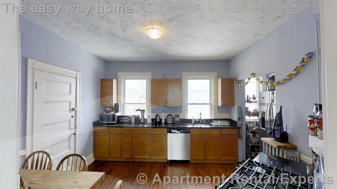 3 Kinnaird St #1 - Photo 3 of 8