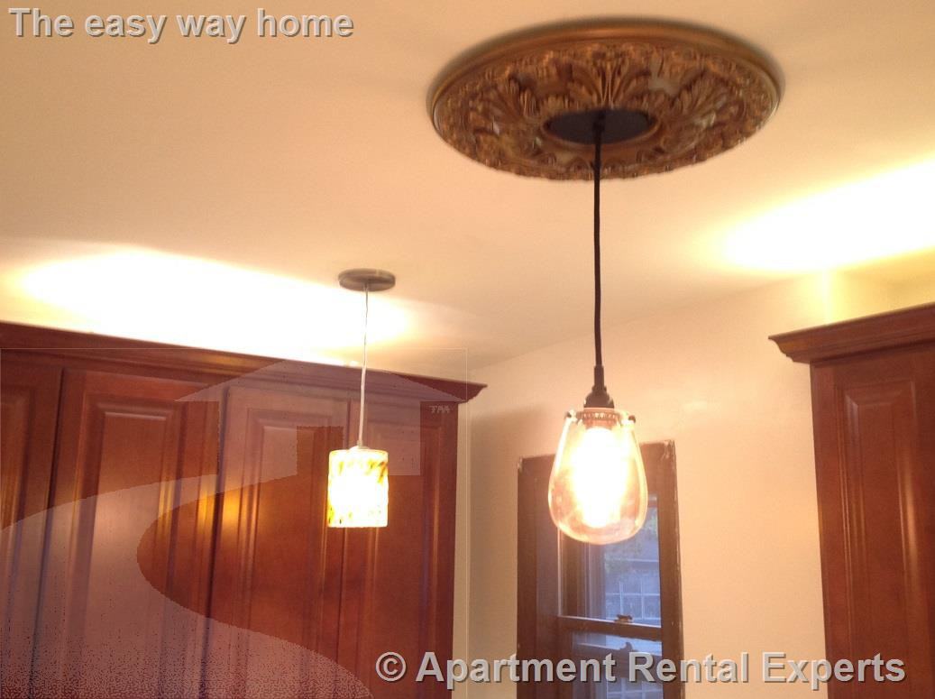 26 Dover St #2 - Photo 3 of 23