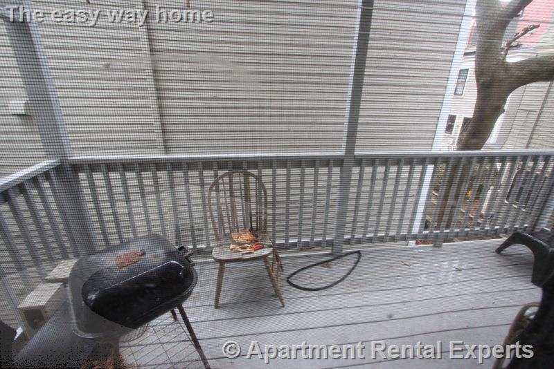 32 Chatham St #4 - Photo 6 of 17