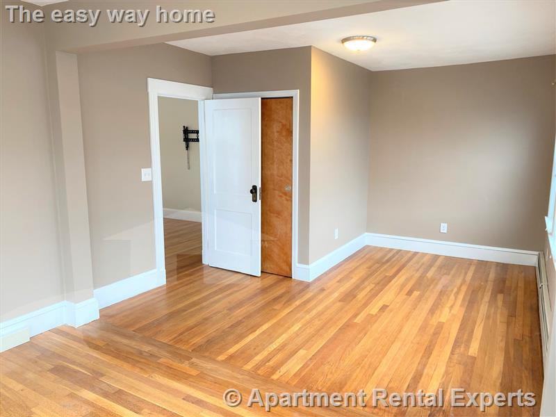 167 Harvard St #2 - Photo 3 of 12