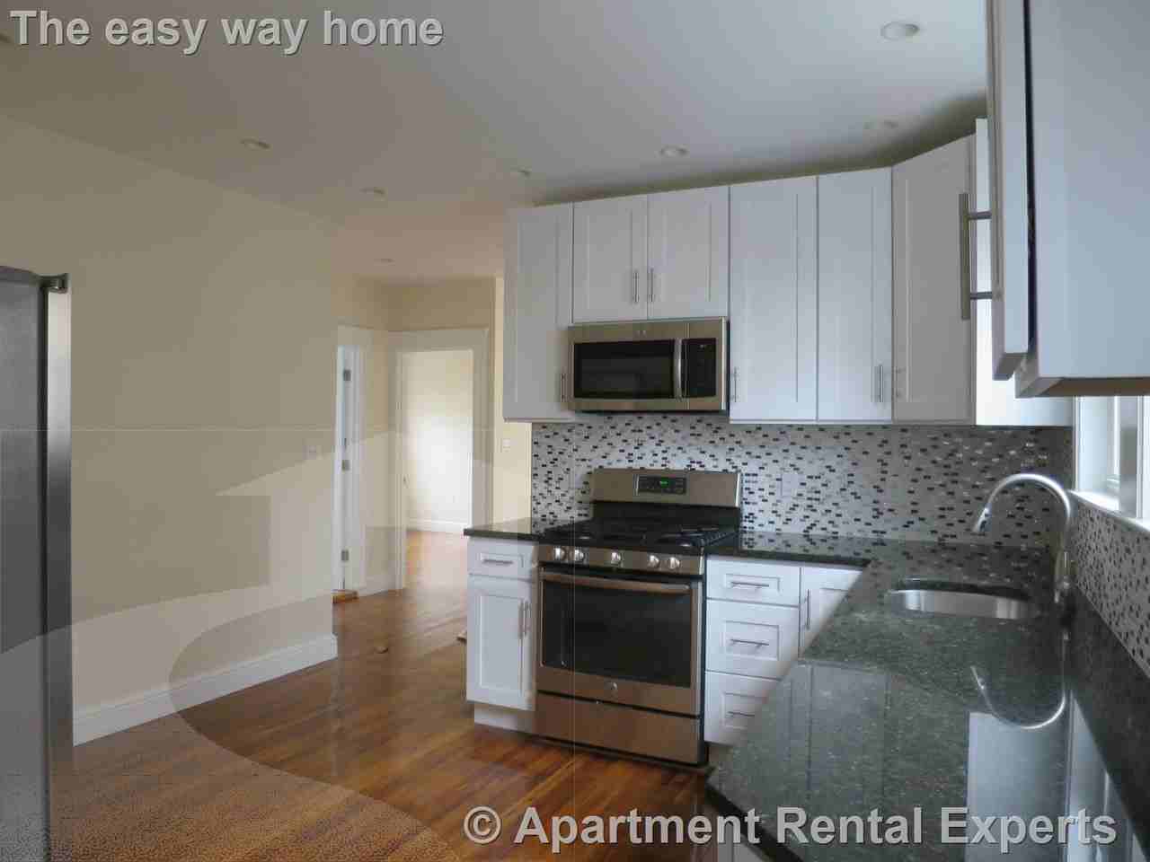 7-9 Bonner Ave & Main St #1