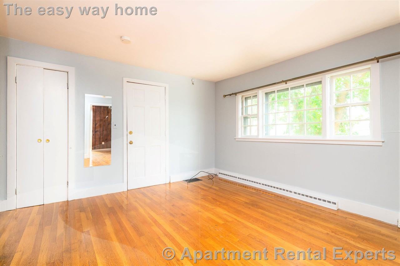 58 Atherton St #1R - Photo 3 of 8