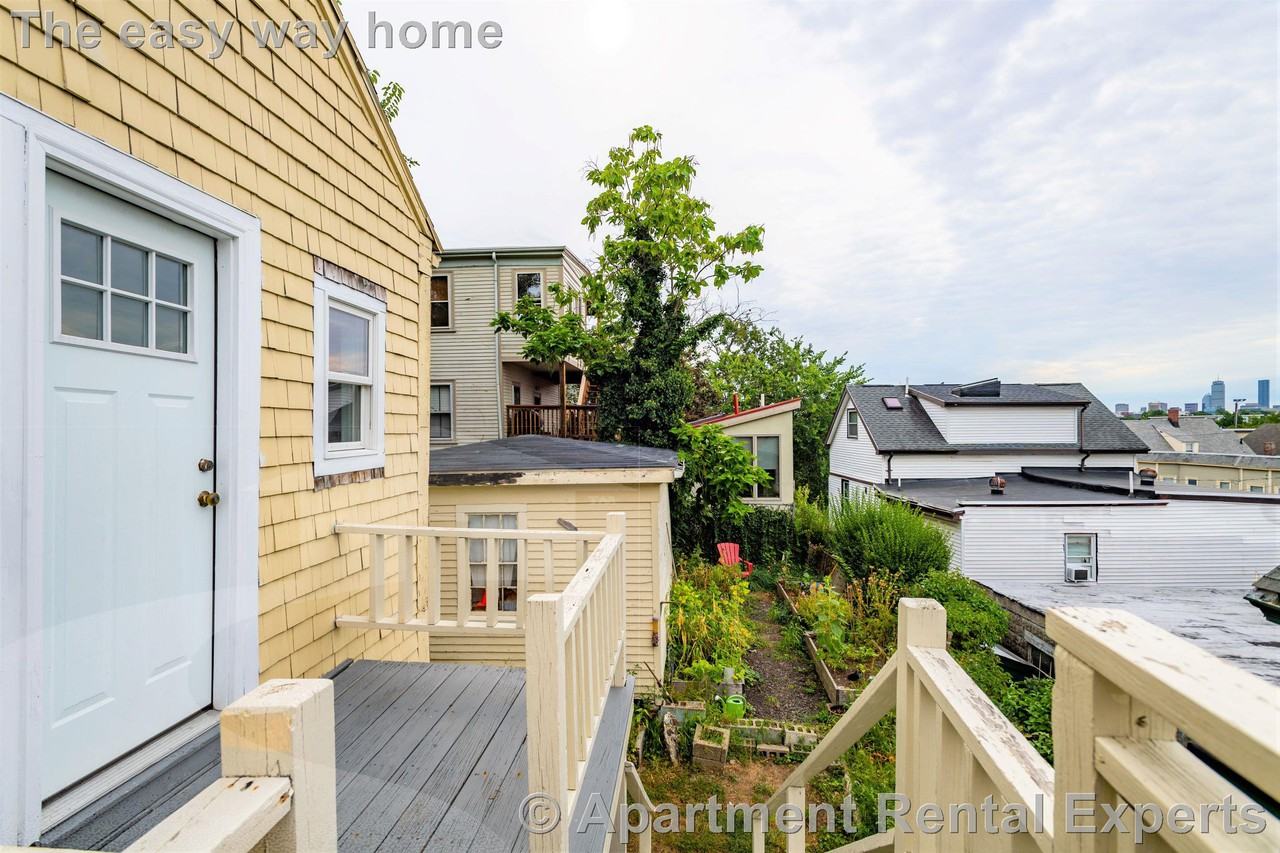 58 Atherton St #1R - Photo 5 of 8