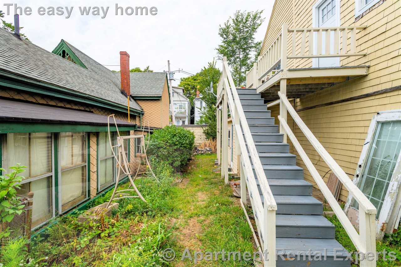 58 Atherton St #1R - Photo 7 of 8