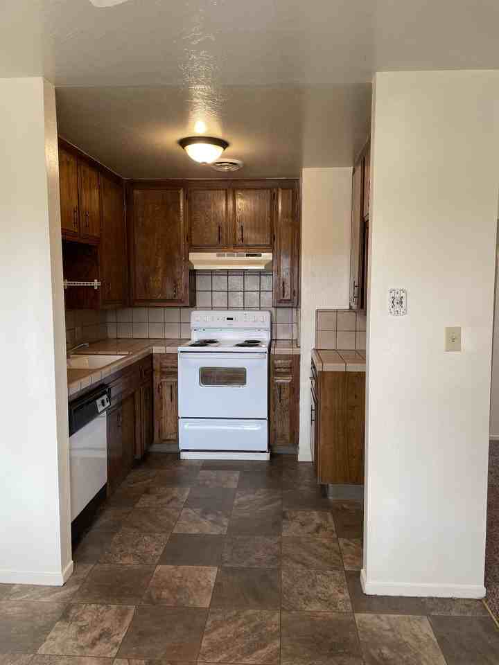 7708 N Laurelglen Blvd #A - Photo 4 of 10