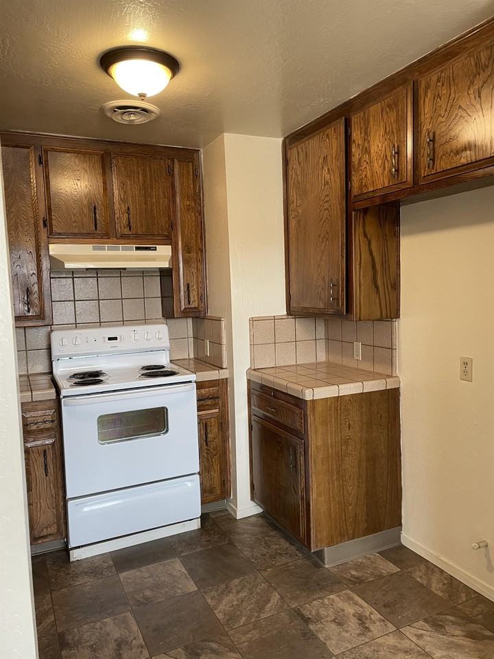 7708 N Laurelglen Blvd #A - Photo 5 of 10