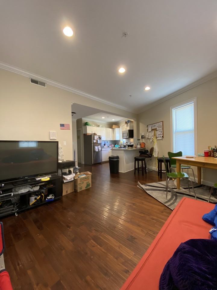 140 Marcella Street - Photo 2 of 10